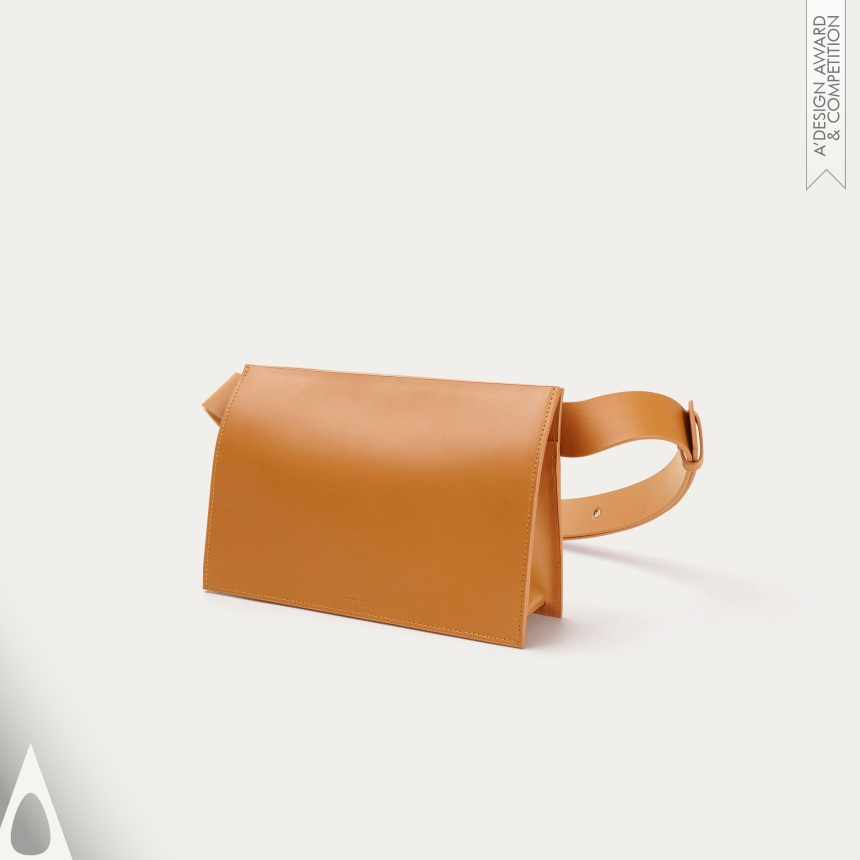 Silver Winner. DA18 Sling by Dash