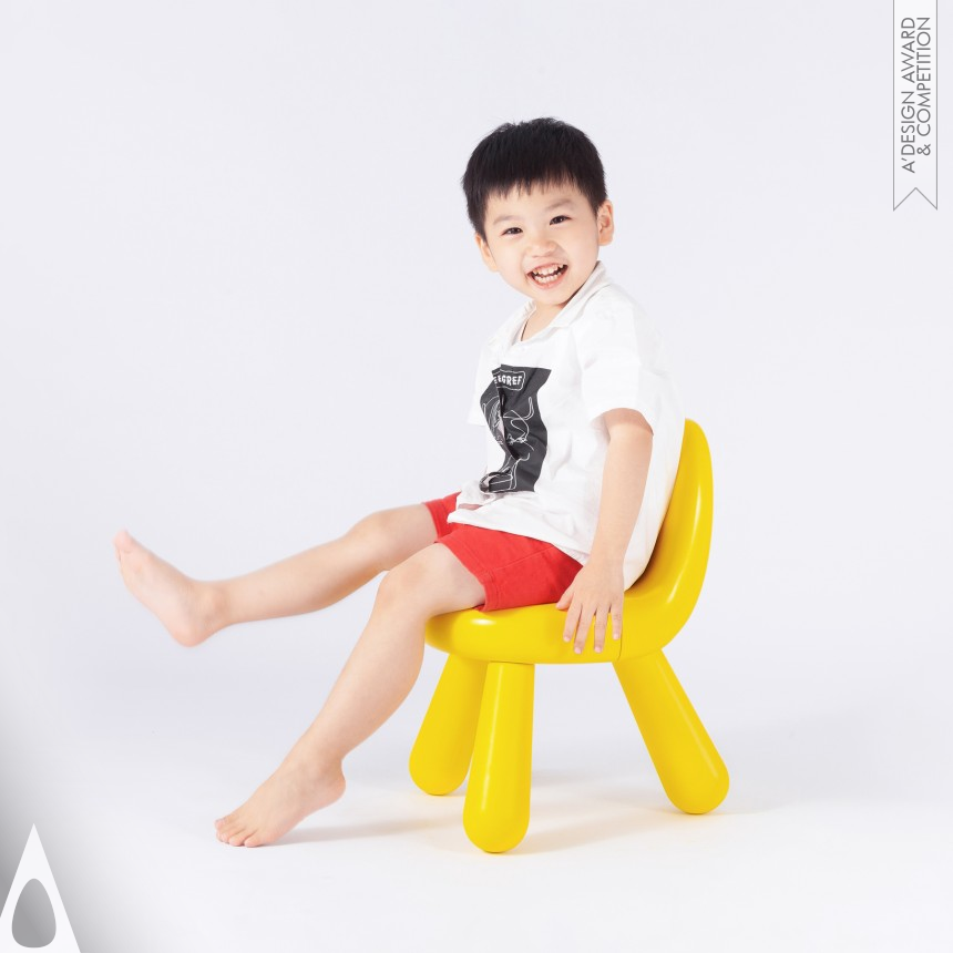 Yuanwei LI，Shengrong Guo, Yu Qi，Hongchuan Zhao, design