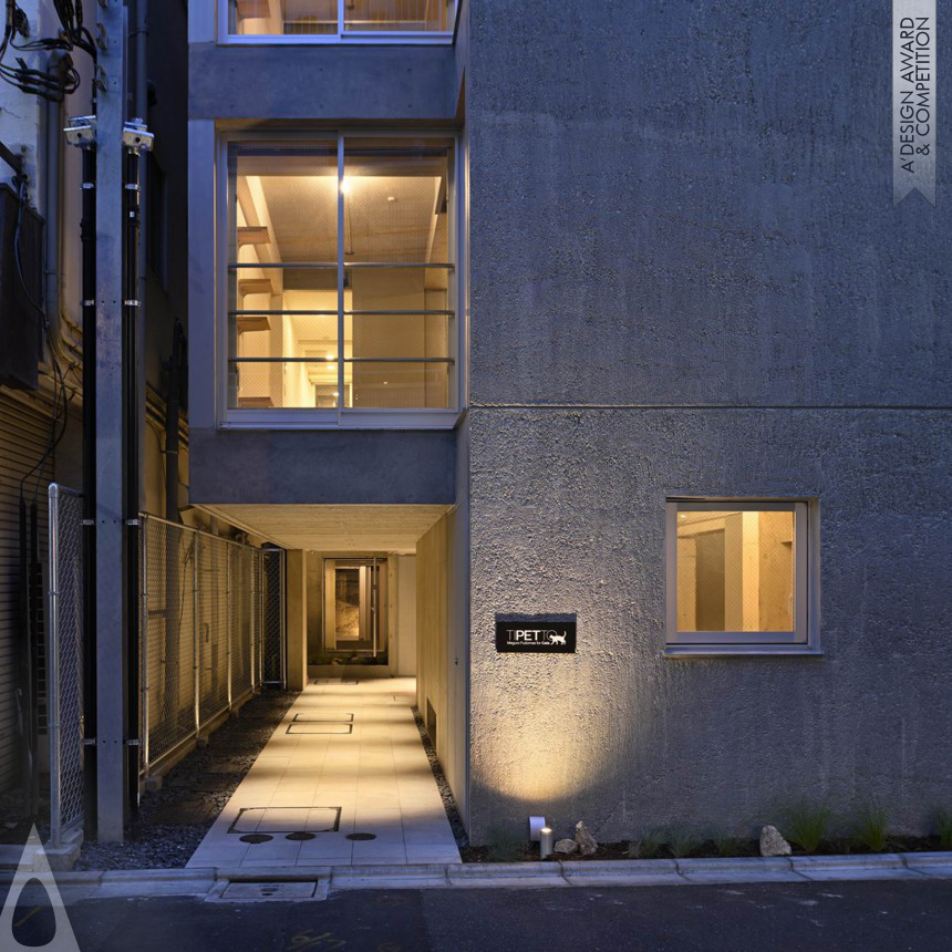 Akira Koyama Fudomae Apartment with Six Voids