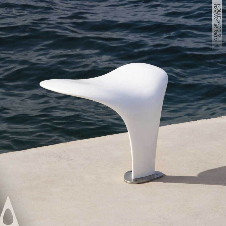 Silver Winner. Whale Tail by Enrique Minguez