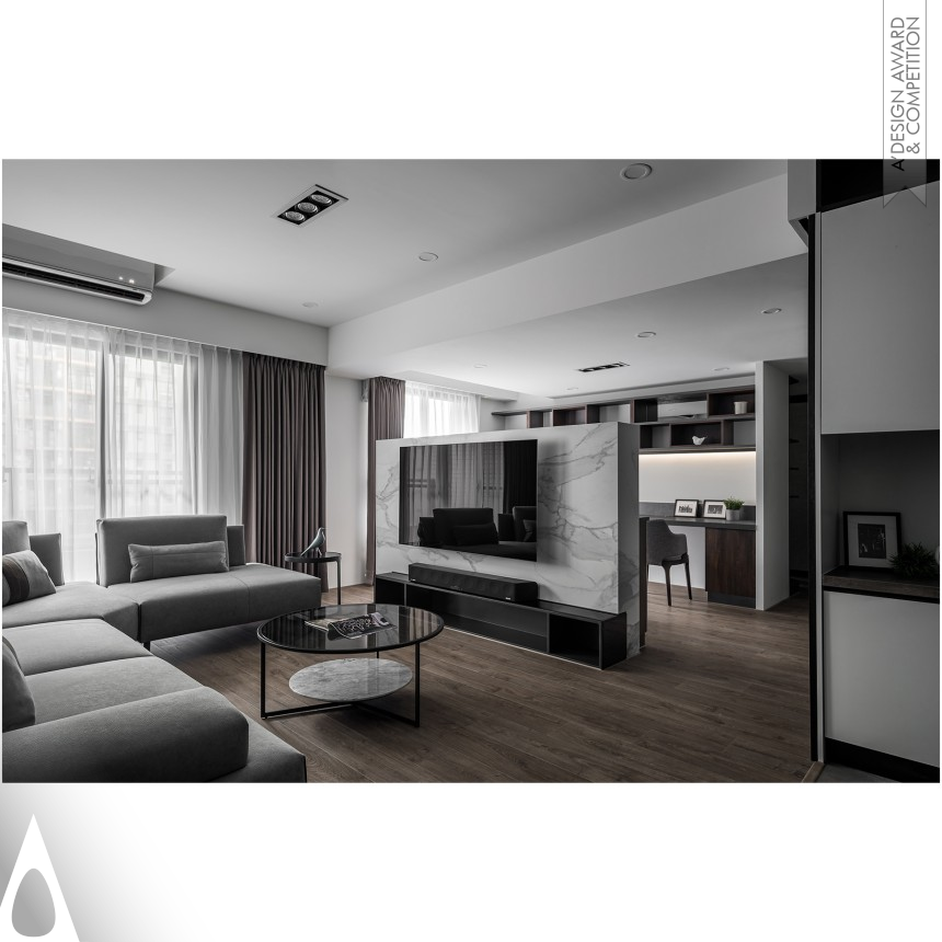 Jia Ru Chen Toughness and Gentleness