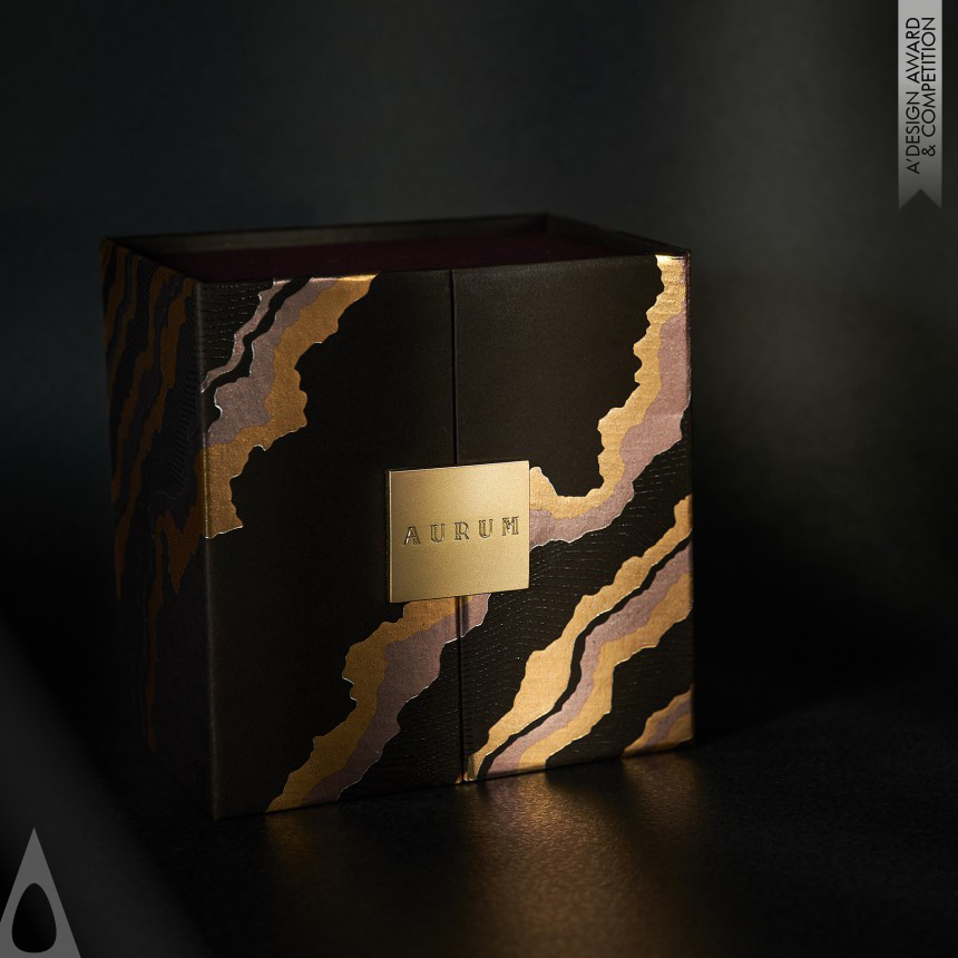 Golden Luxury Design Award Winner 2021 Aurum Gold Leaves Packaging 