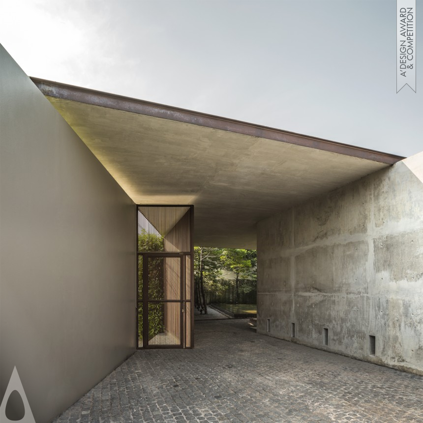 Boonlert Hemvijitraphan's Blind House