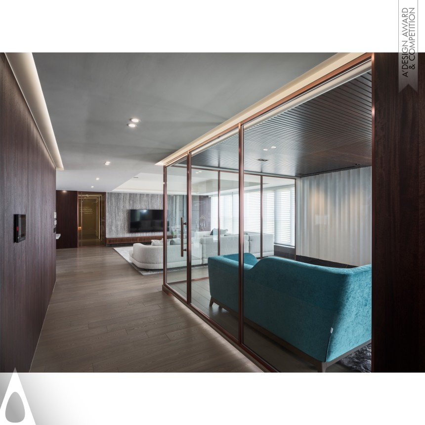 Kirstin Fu-Ying Wang Living in the Clouds