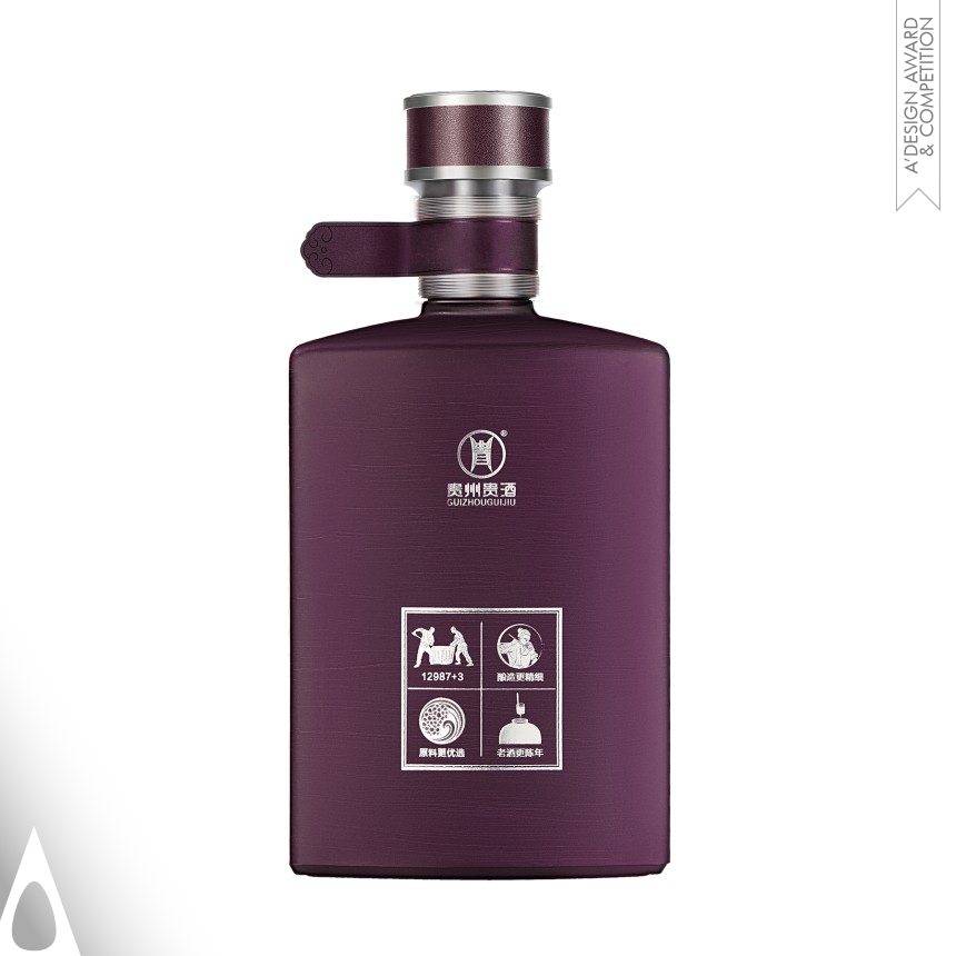 Yunlin Dai and Weiliang Tao's Gui Jiu Shi Jia Alcoholic Beverage Packaging