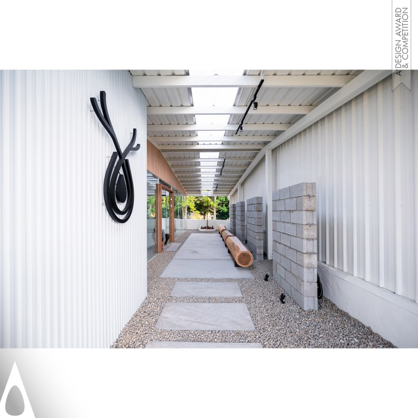 Iron Interior Space and Exhibition Design Award Winner 2023 Luna Cafe and Classroom 