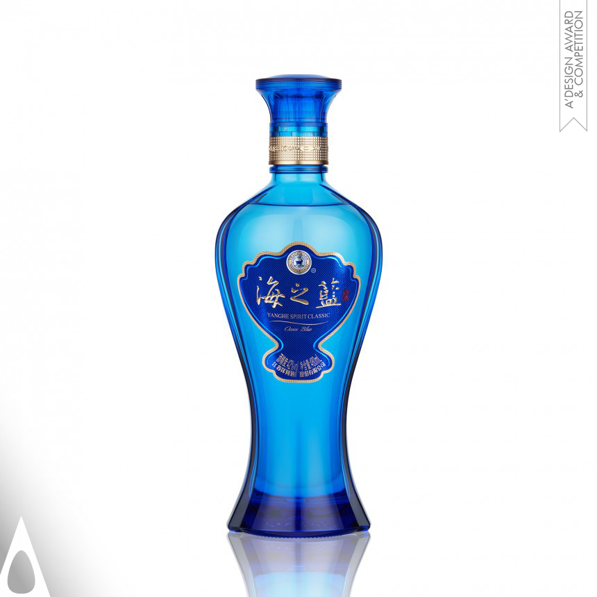 Bronze Packaging Design Award Winner 2023 Ocean Blue Alcoholic Beverage Packaging 