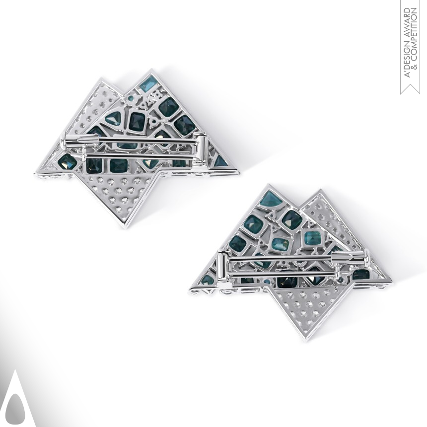 Mountain - Bronze Jewelry Design Award Winner