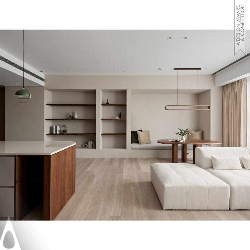 Tai Kuan Huang Romance of Arc