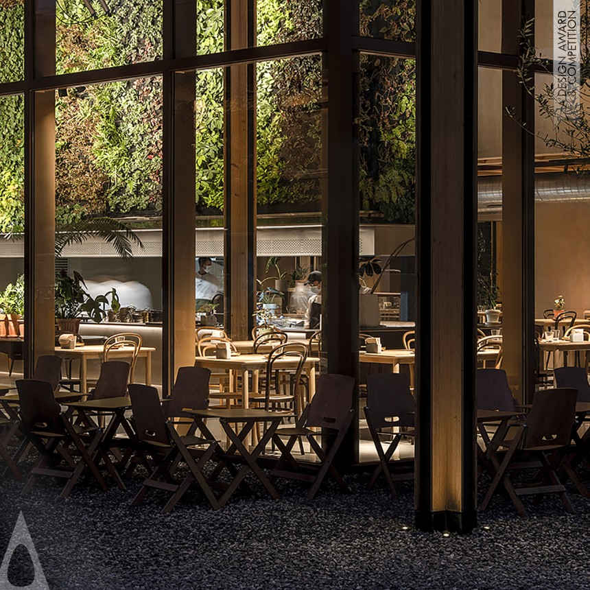 Calvin Chen Pulo Market