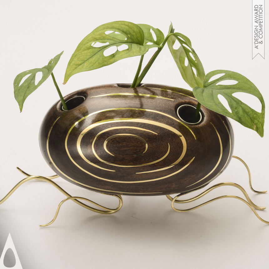 Iron Fine Arts and Art Installation Design Award Winner 2023 Reborn Wooden Vase 