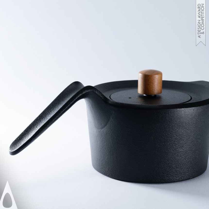 Nambu Ironware Swallow Pot - Silver Bakeware, Tableware, Drinkware and Cookware Design Award Winner