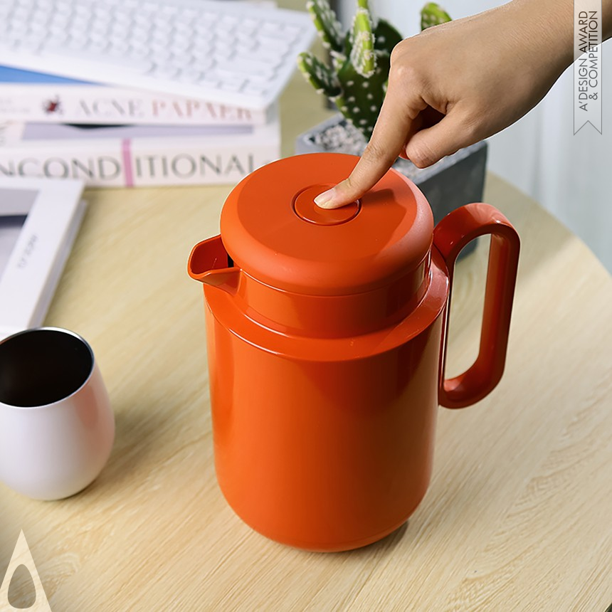 Huajun Yao and Jingwen Huang's Dopamine Coffee Thermos Coffee Pot