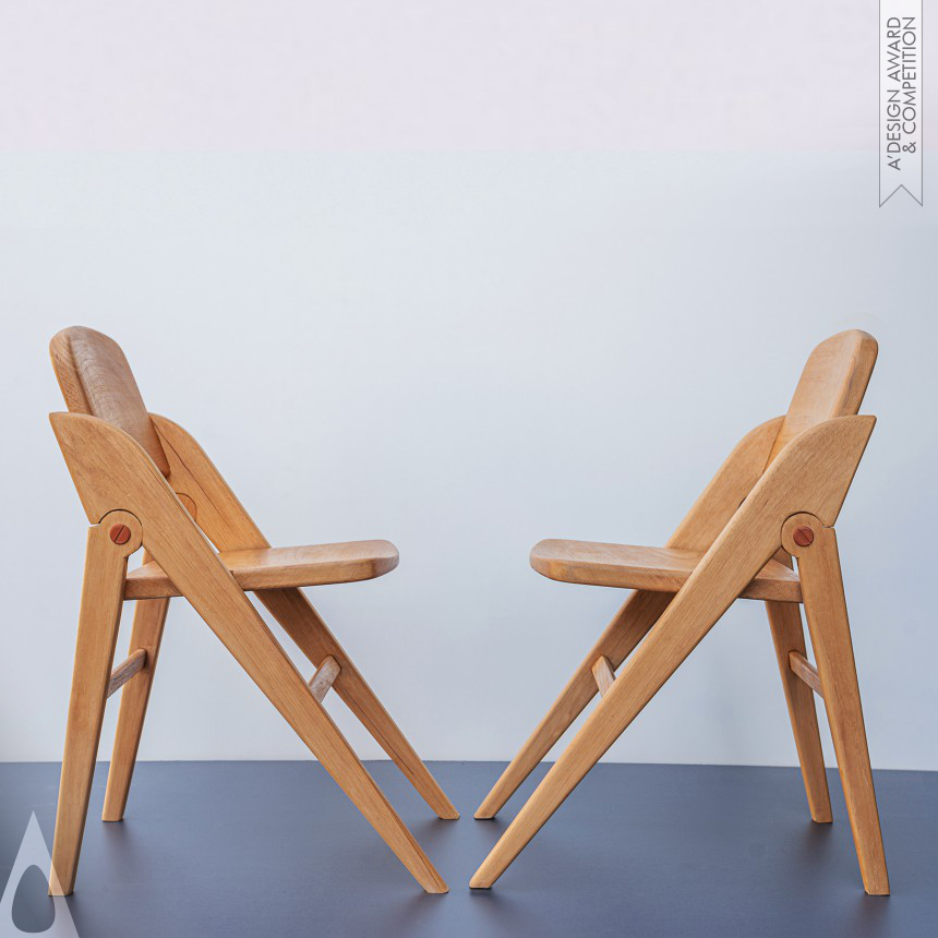 Rodrigo Berlim Folding Chair