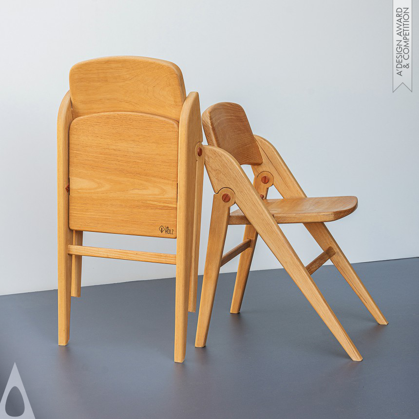 Rodrigo Berlim's Velga Folding Chair