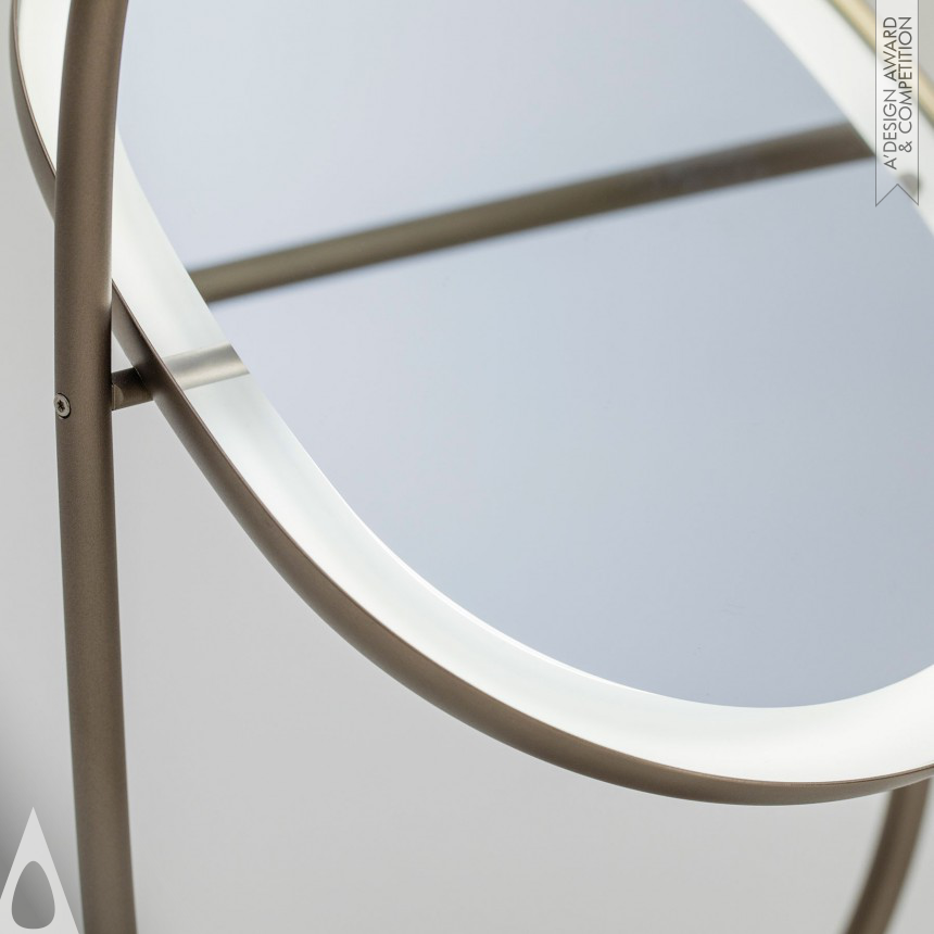 Lei Light Reflection - Silver Lighting Products and Fixtures Design Award Winner