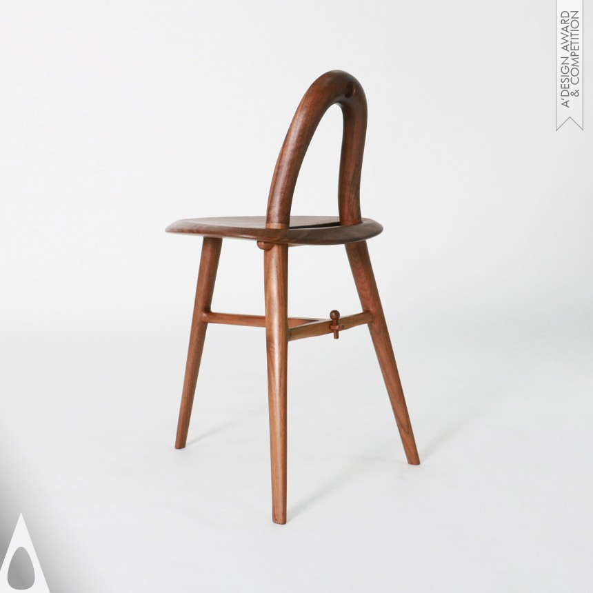 Xu Le Moon Chair