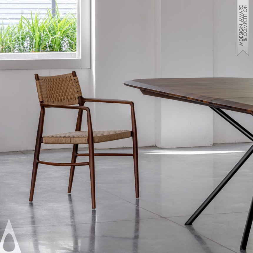 Silver Winner. Peri by Luan Del Savio