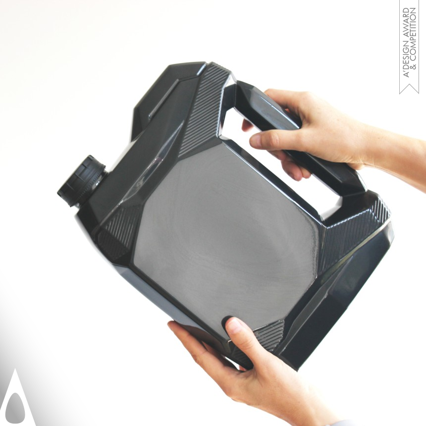 Peyman Hashemi and Kayhan Turan's Humv Liquids Plastic Container