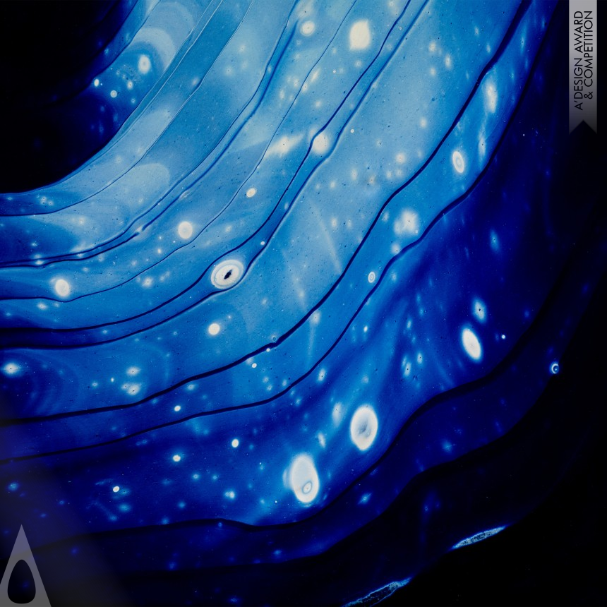 Iron Winner. Expanding U by Nouzha Evans