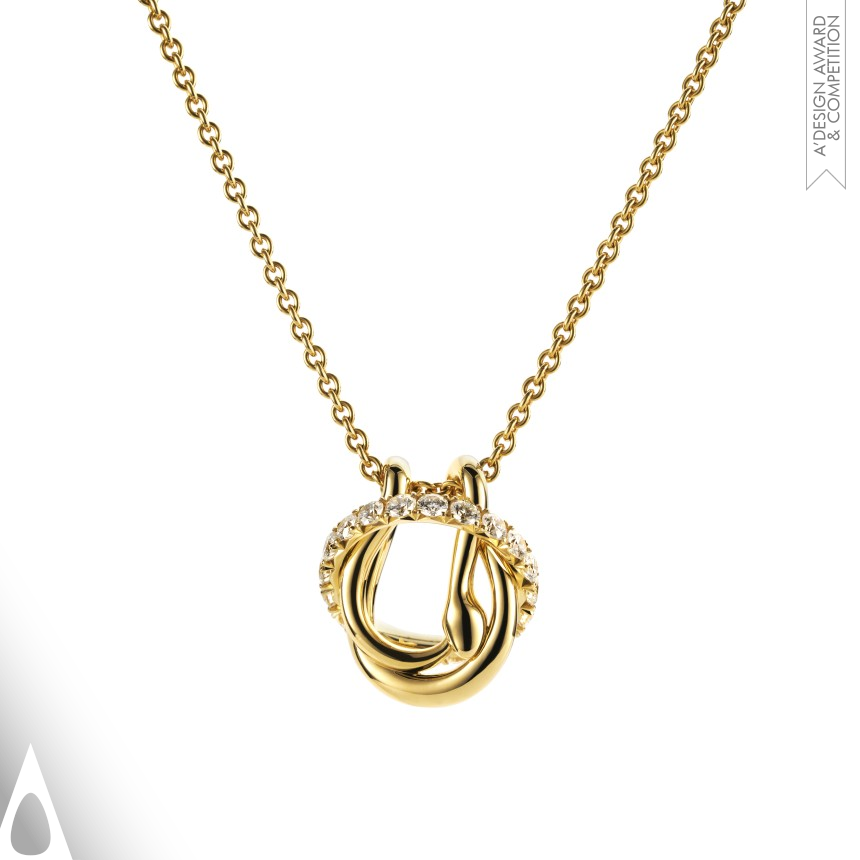 Silver Winner. The Golden Viper by Bettina Gomez Latus