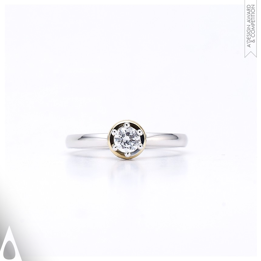 Golden Jewelry Design Award Winner 2013 Eternal Diamond Ring 