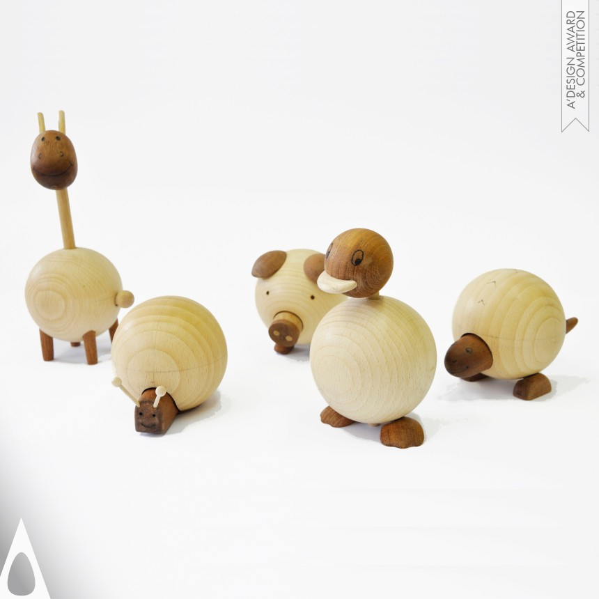 Sha Yang Movable wooden animals