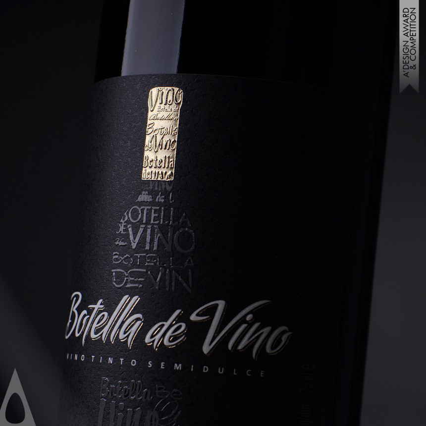 Golden Packaging Design Award Winner 2014 Botella de Vino Series of Spanish wines 
