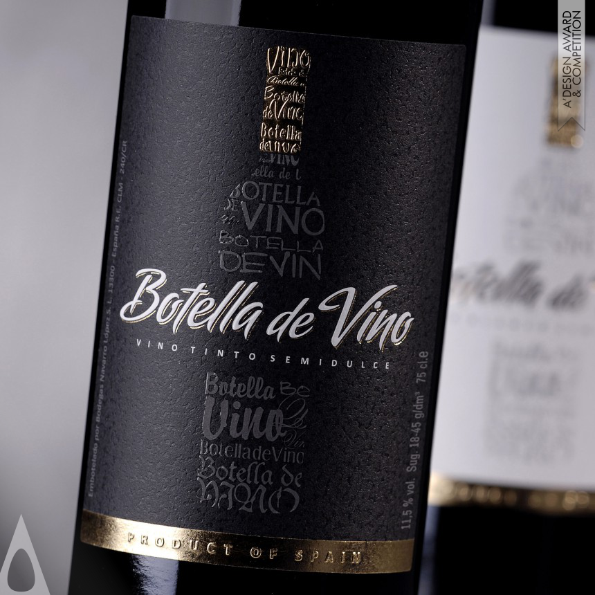 Botella de Vino - Golden Packaging Design Award Winner