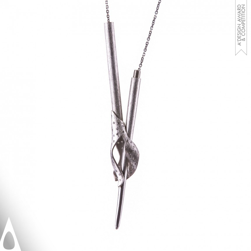 Milli Maier Hairstick and necklace