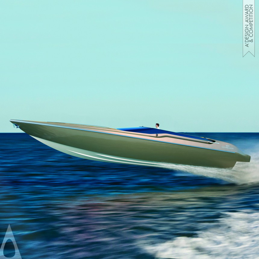 Viviane Nicoletti High Speed Boat