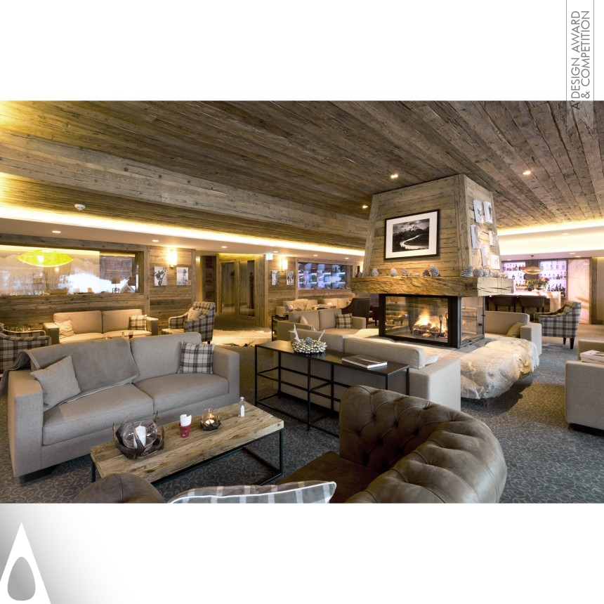 Claudia Sigismondi, Andrea Proto Hotel de Rougemont