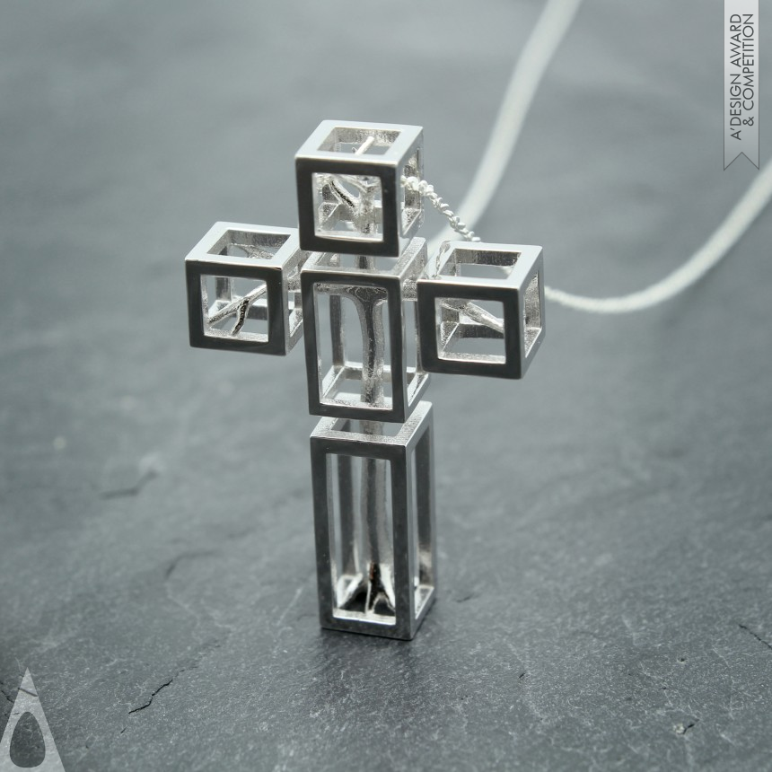 Kin Wa Chan Tree in Cross