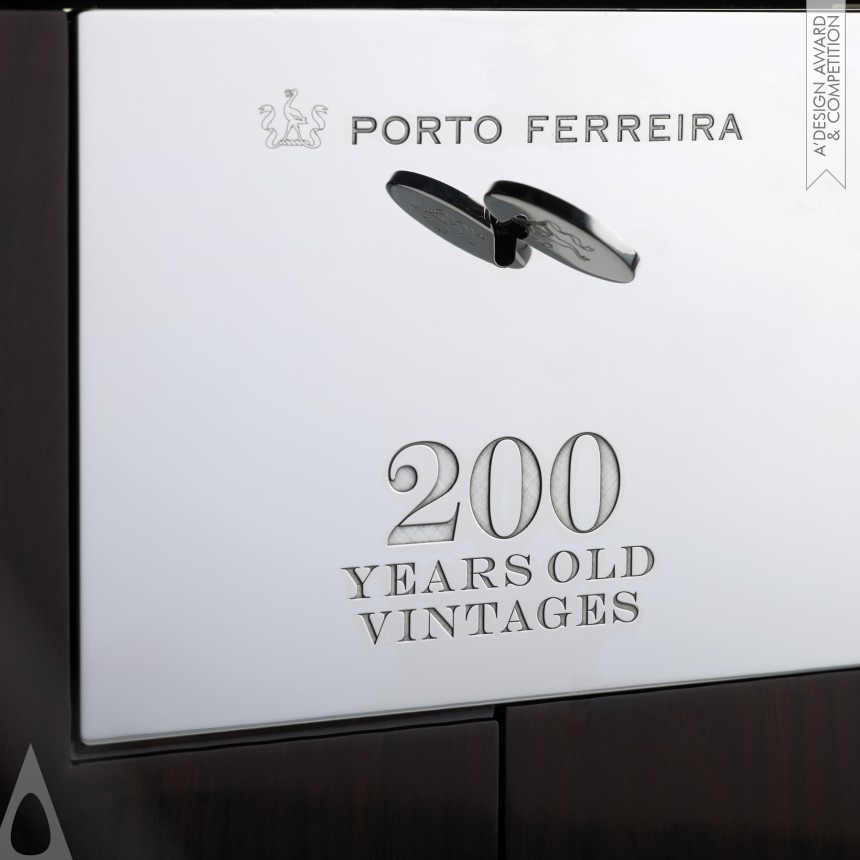 Omdesign's Porto Ferreira 200YO lot Packaging