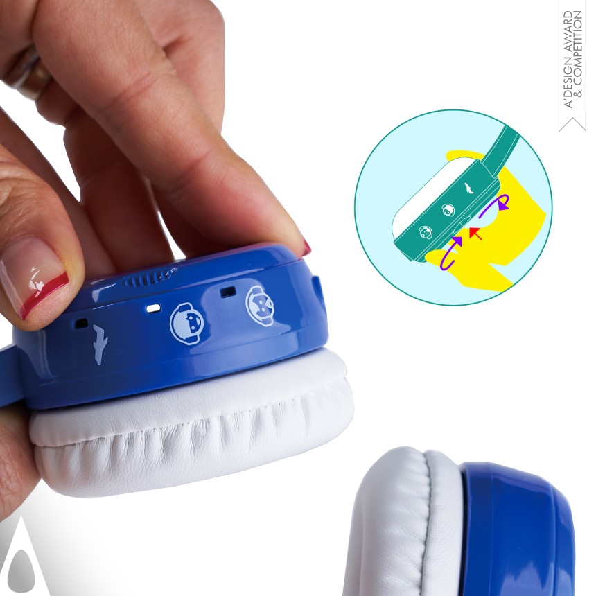 BuddyPhones InFlight designed by Petur Hannes Olafsson