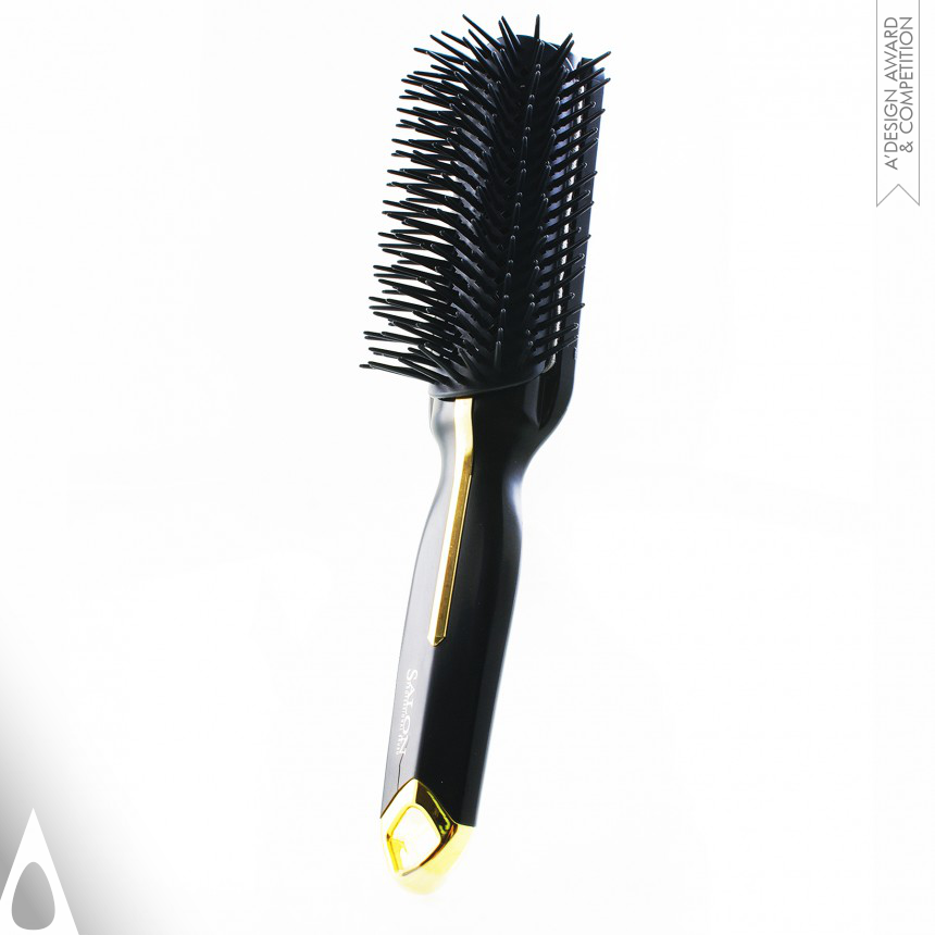 Dennis Fang  Multifunctonal Hairbrush