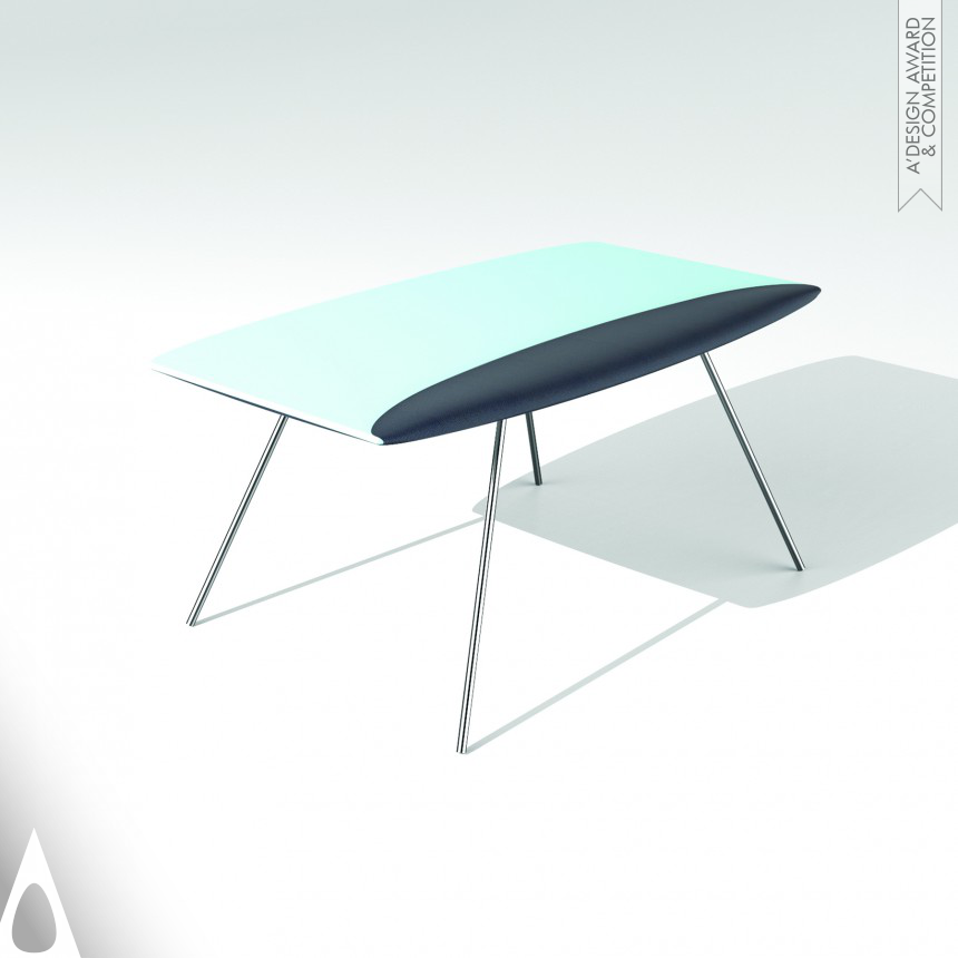 Donghong Seo Cushion table can reduce the wrist pain.