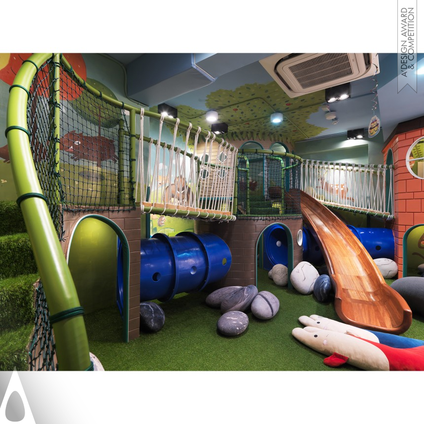 Bronze Interior Space and Exhibition Design Award Winner 2017 Play in Art Interior Design of Restaurant 