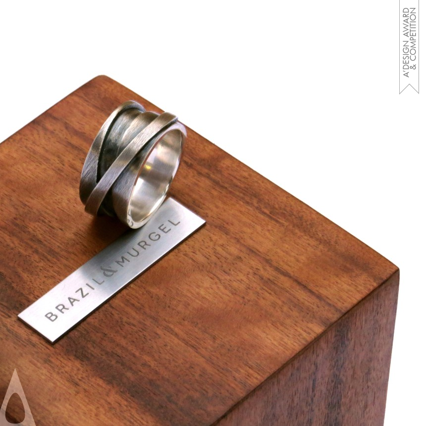 Infinito Ring - Silver Jewelry Design Award Winner