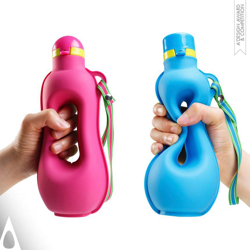 ChungSheng Chen Workout Silicone Water Bottle