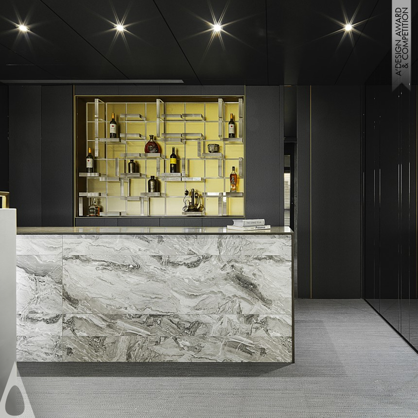 KAI CHANG Turning light box