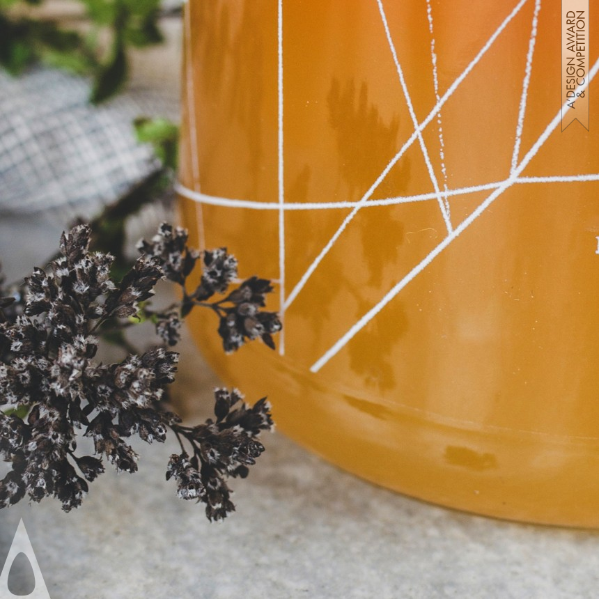 Joel Derksen's Honey of the Messestadt Packaging