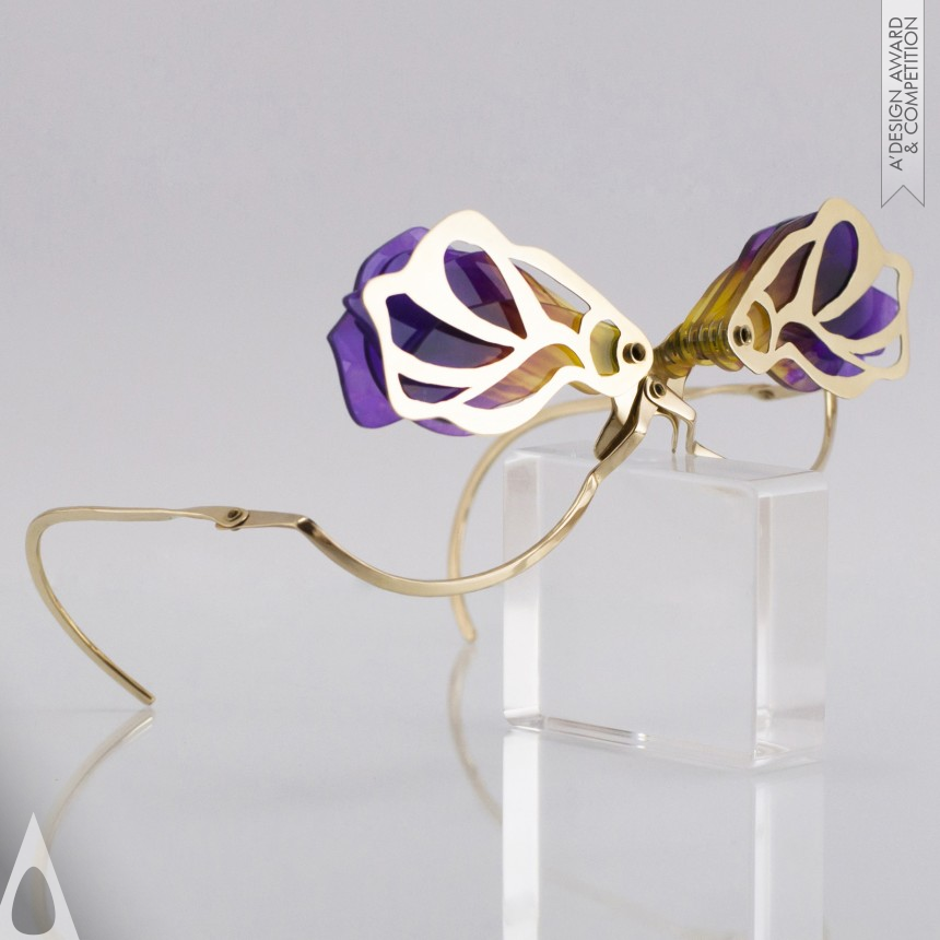 Golden Jewelry Design Award Winner 2018 Blooming Folding Eyewear 