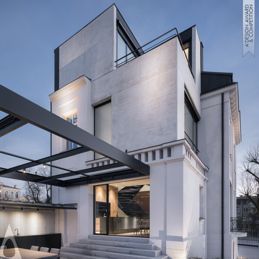 Io Architects White Concrete Old House