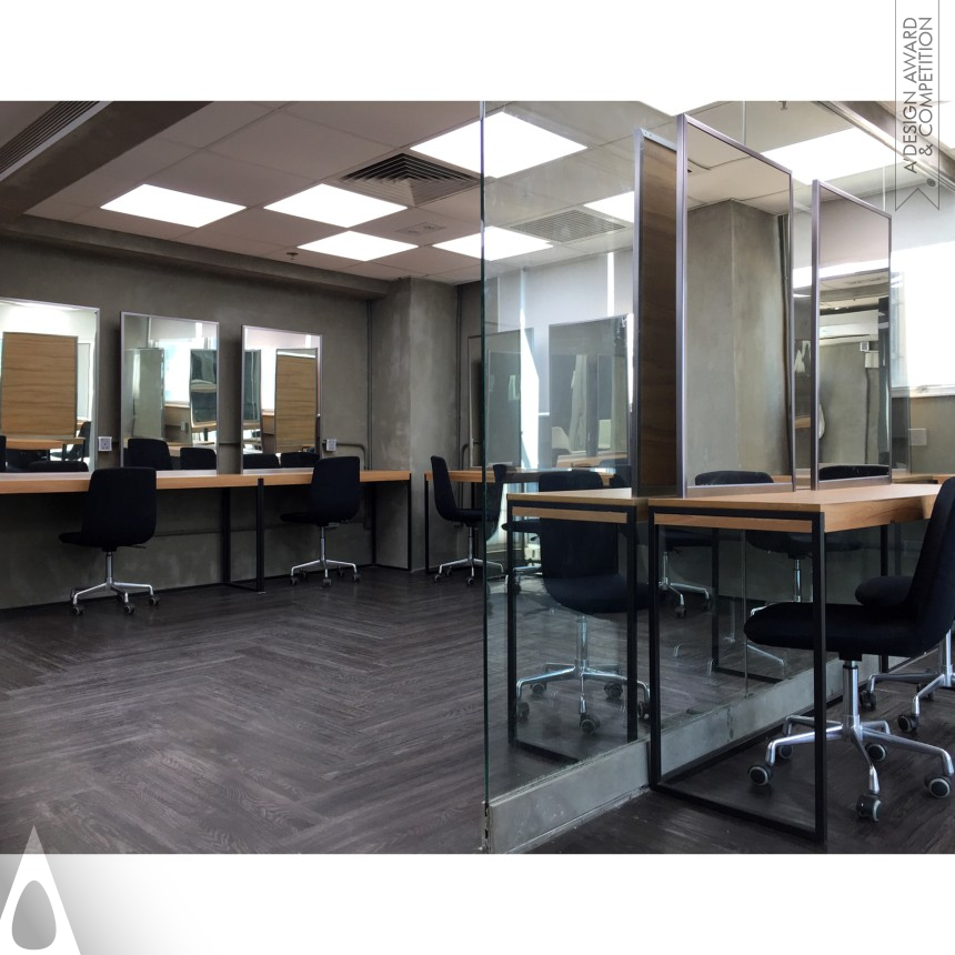 Tony Lau Chi-Hoi Makeup Academy and Studio 