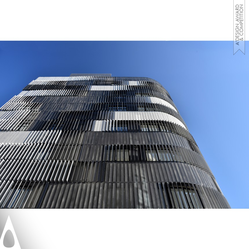 Reza Mafakher Penumbra