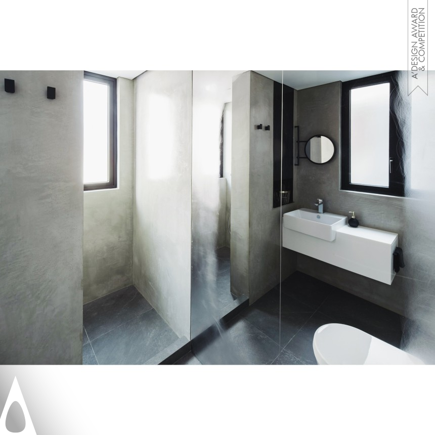 Eureka Limited Black Tenement