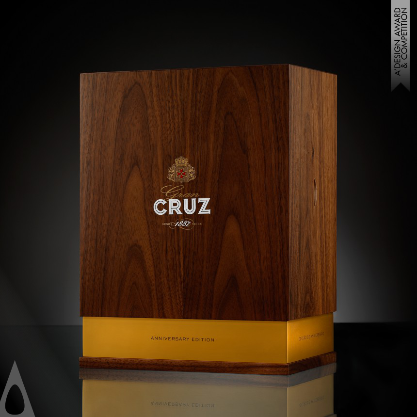 Golden Luxury Design Award Winner 2018 130YO Gran Cruz Packaging Luxury Packaging 