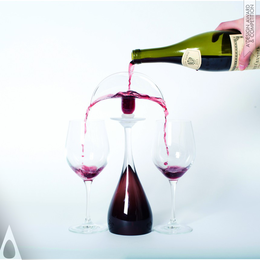 Divide wine into two wine glasses by Ruiqi Dai