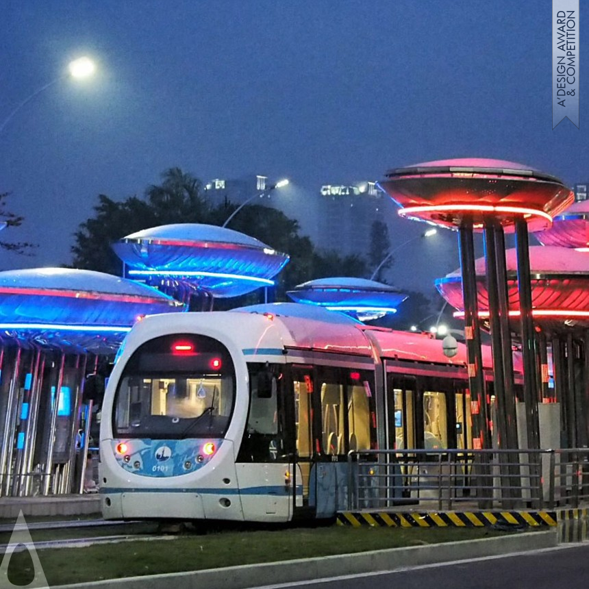 Shen Kang     Wang Ge    Xie Yaosheng Zhuhai Tram Platform of Line 1